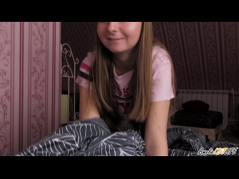 ❤️ Blondie-k bere BFF-ren sakon zurrupatzen du eta esperma jasotzen du ahoan ❤️❌ Porno gurean eu.hotpornphotos.ru ❌