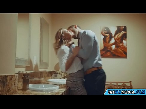 ❤️ Ilehoria busti batek komun publiko batean seduzitzen zaituenean ❤️❌ Porno gurean eu.hotpornphotos.ru ❌